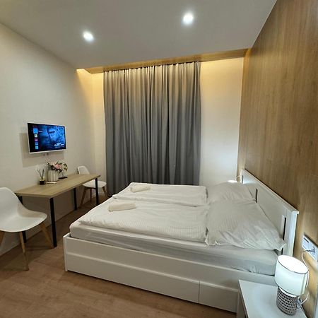 Zitna Downtown Apartments ปราก ภายนอก รูปภาพ